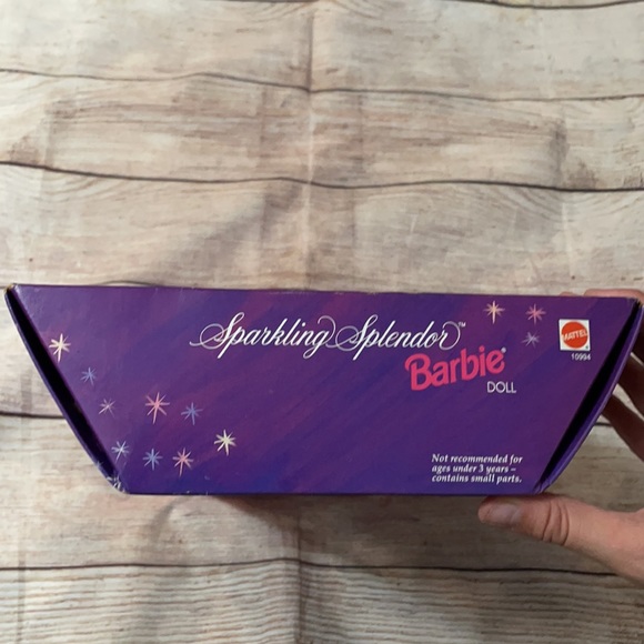 Sparkling Splendor Barbie 1993 - Picture 9 of 9